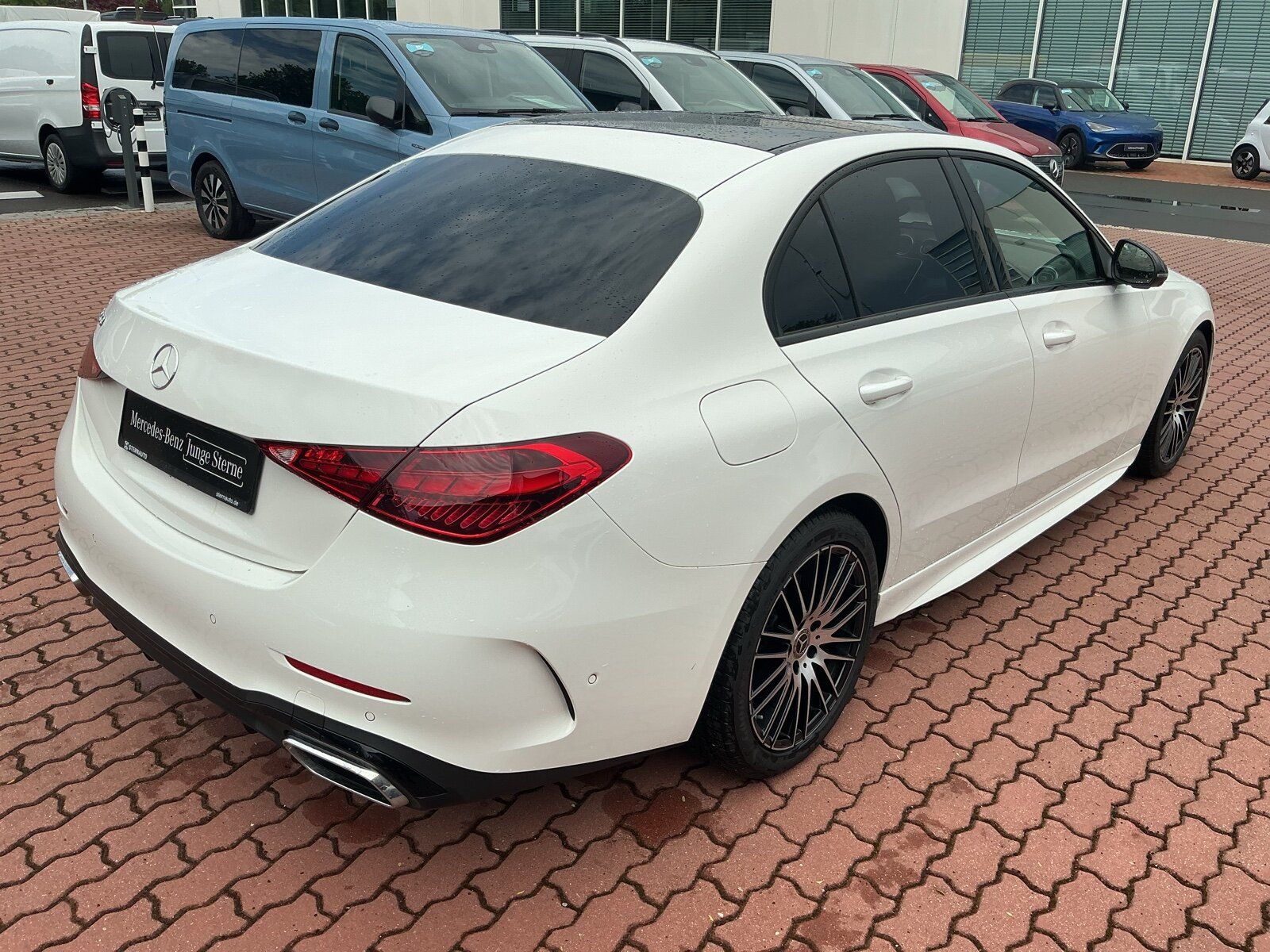 Mercedes-Benz C 200 AMG Edition PanoD 360Ka Nightp Mem Distro foto 4