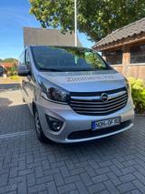Opel Vivaro - Opel: Firmenfahrzeug