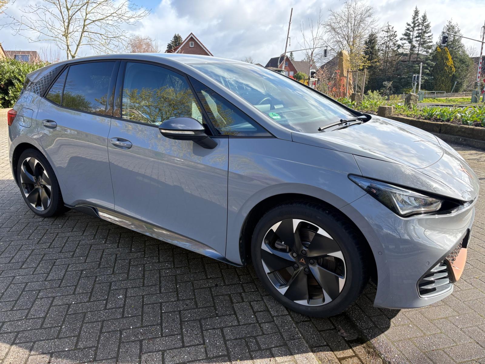 Cupra Born 170 kW/Sportsitze/360Camera/63Kwh