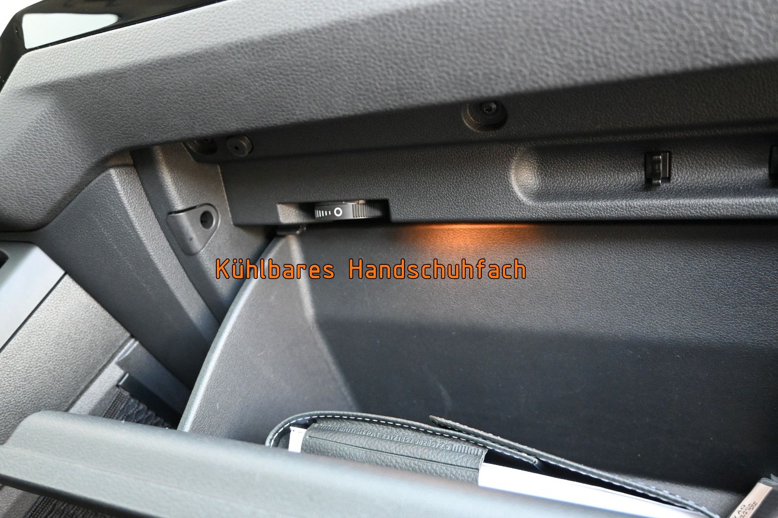 Fahrzeugabbildung Volkswagen Touran 2.0 TDI DSG °ACC°AHK°PANO°STANDHEIZ°7-SI°