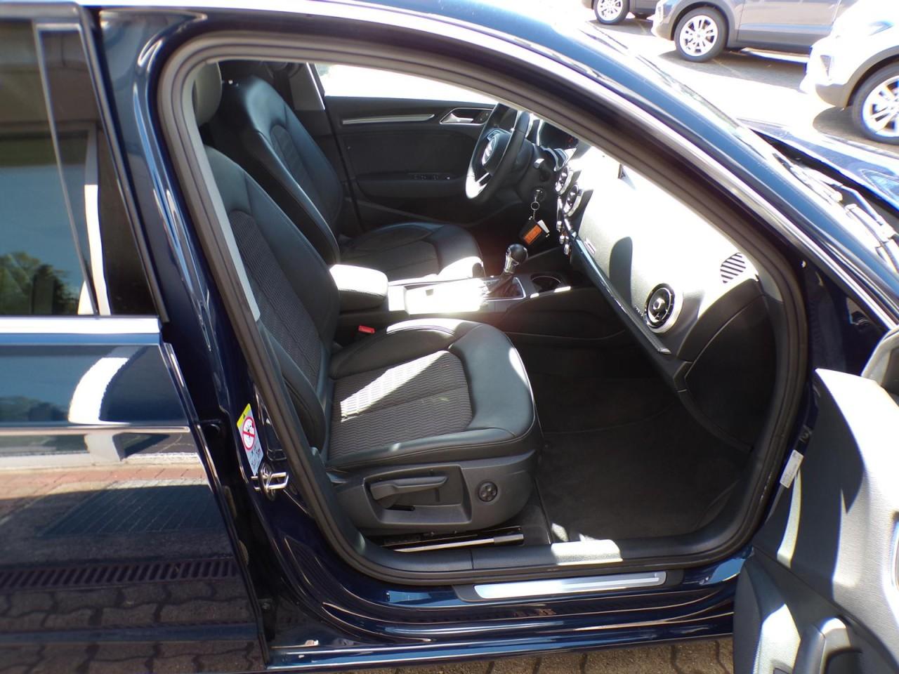 Audi A3 SPORTBACK 1.5TFSI*S-TRONIC*DESIGN*ACC*AHK*LED
