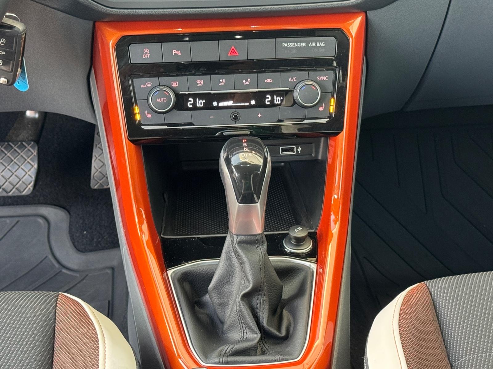 Volkswagen T-Cross 1.0 TSI"Style Orange-Design"Autom./Top !