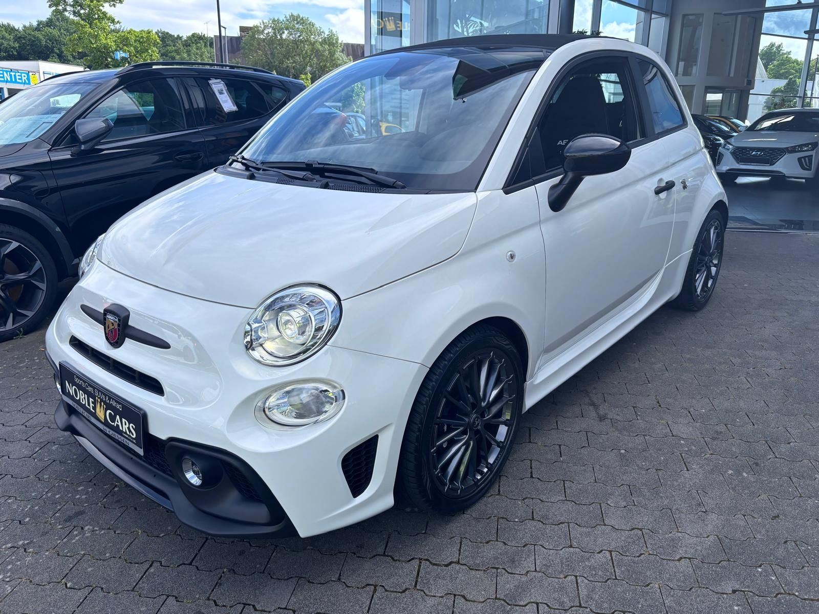 Fahrzeugabbildung Abarth 695C BEATS NAVI ALU