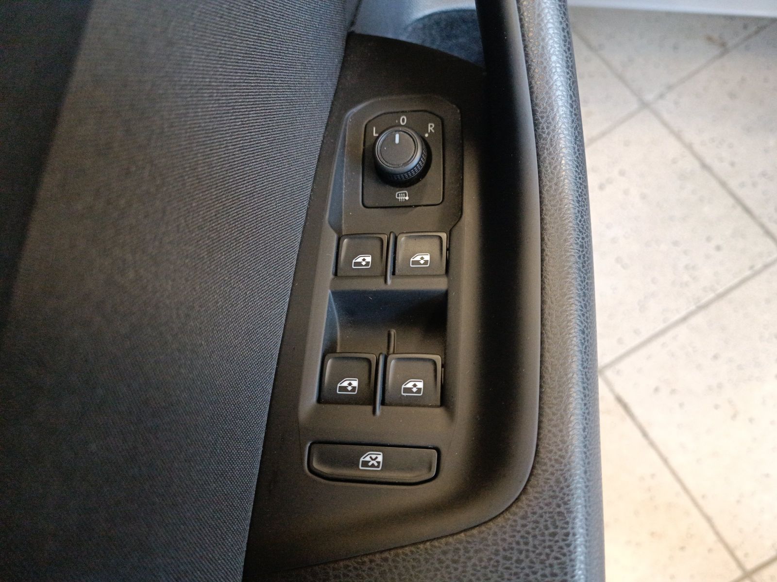 Volkswagen Passat Variant - Bild 15