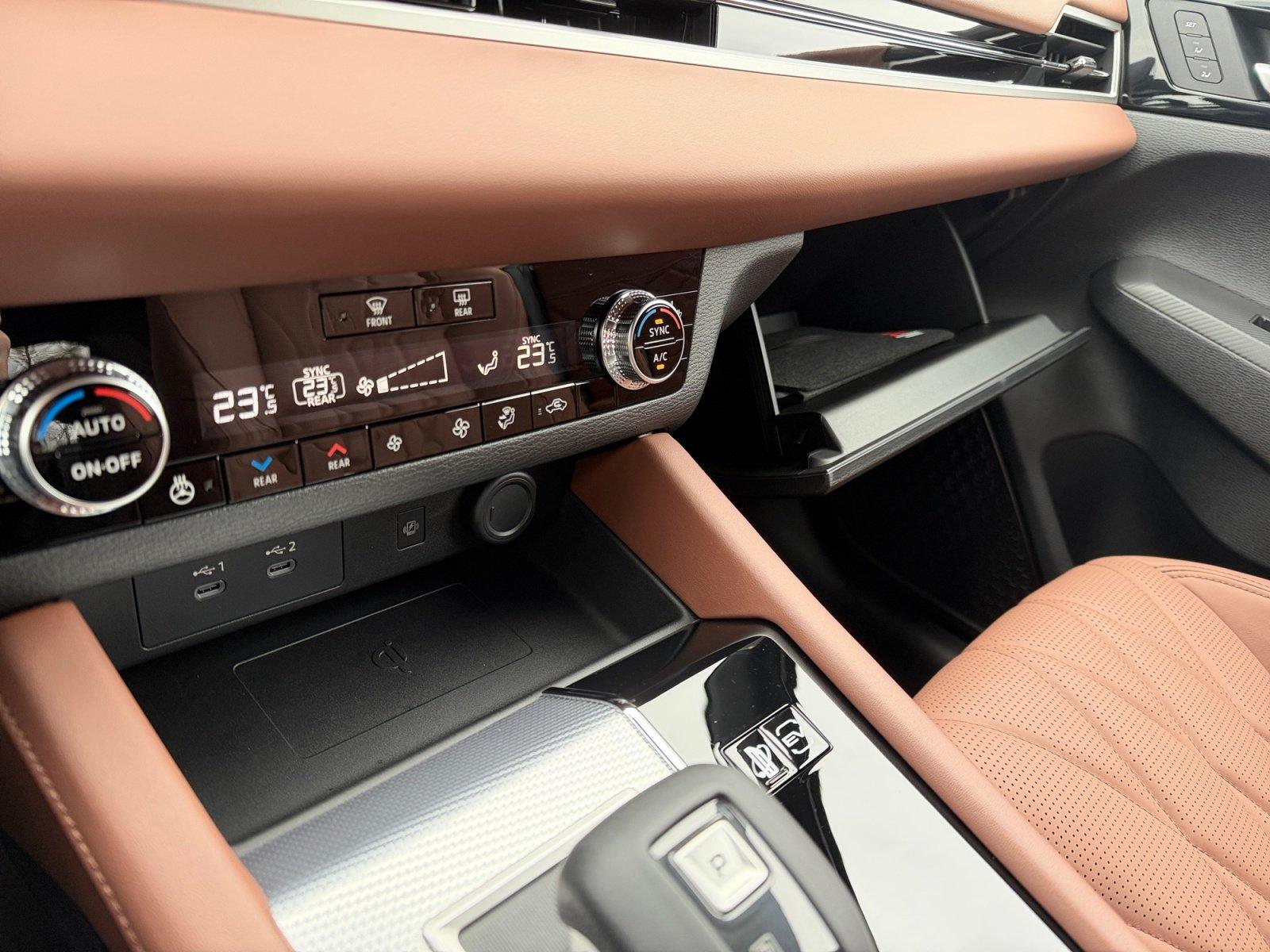 Mitsubishi Outlander Top Luxury 2.4 PHEV ACC+PDC+4xSHZ+NAV