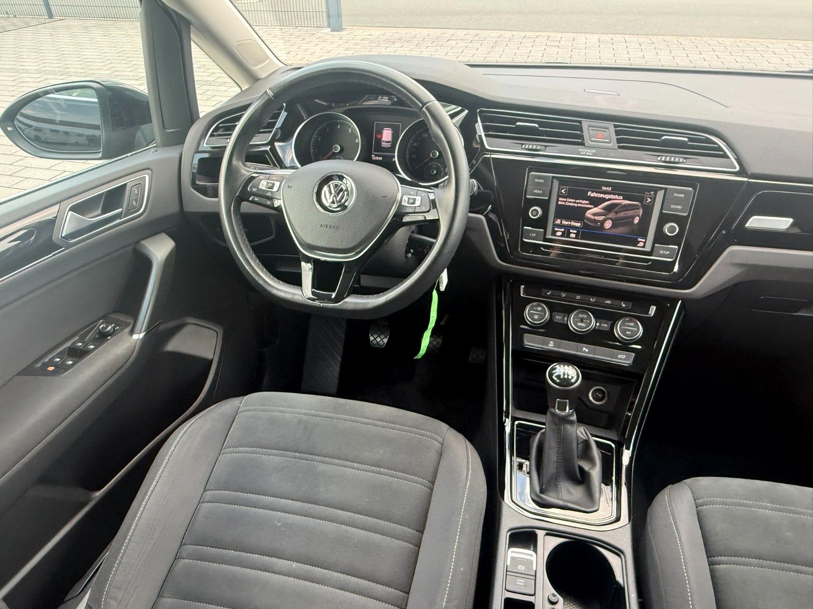 Fahrzeugabbildung Volkswagen Touran Highline BMT/Start-Stopp