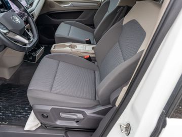 Volkswagen T7 Multivan - 12