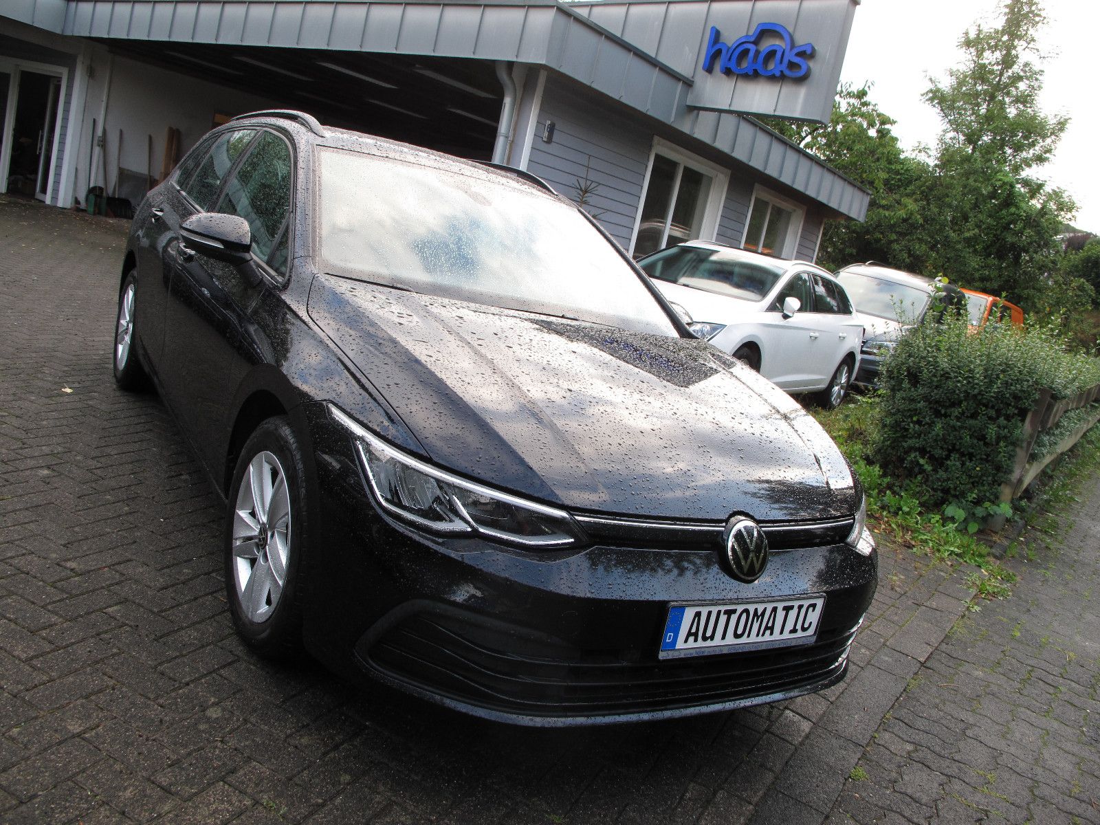 Volkswagen Golf - 1