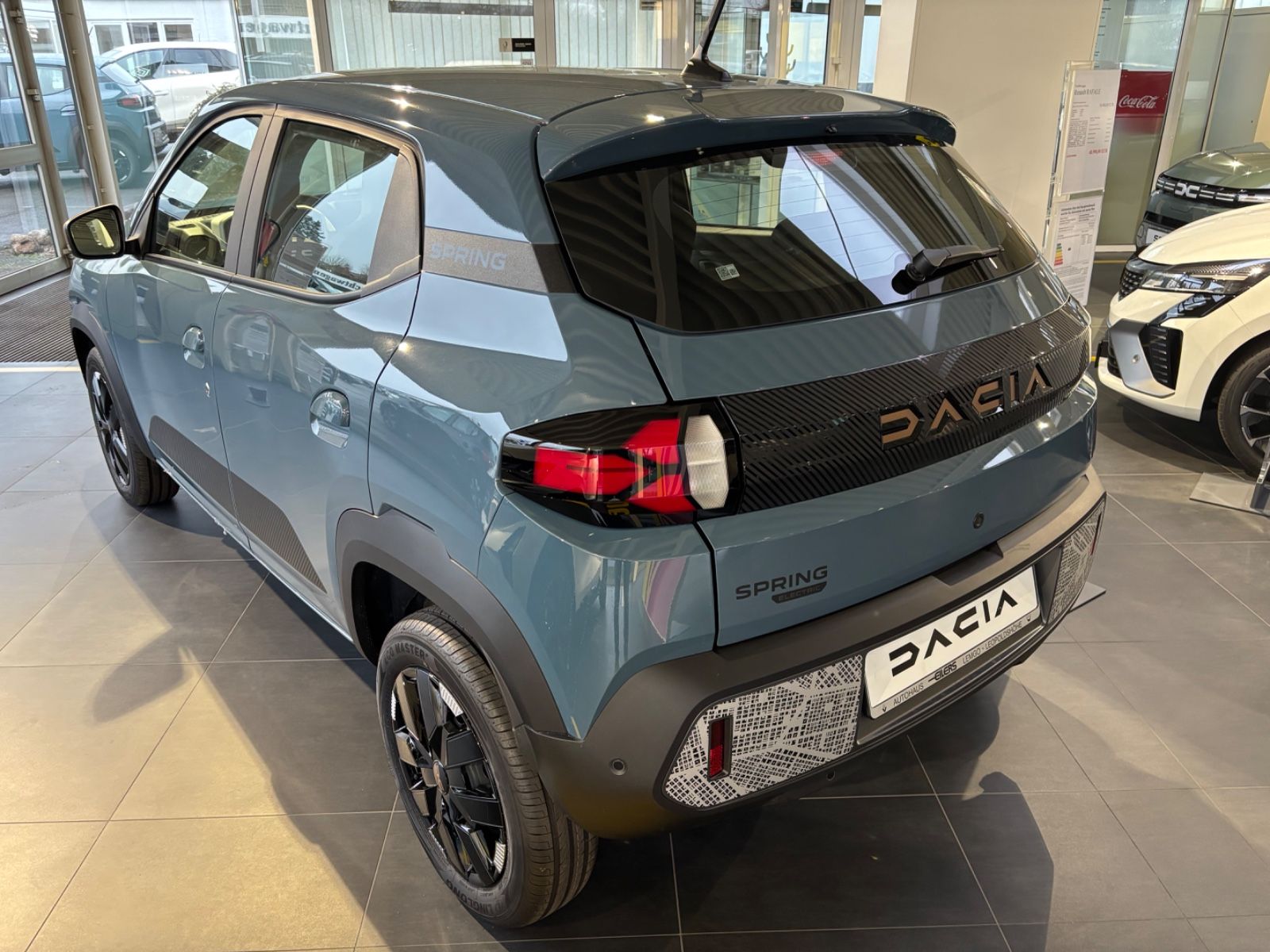 Fahrzeugabbildung Dacia Spring Electric Extreme 65 mit Schuko Typ2