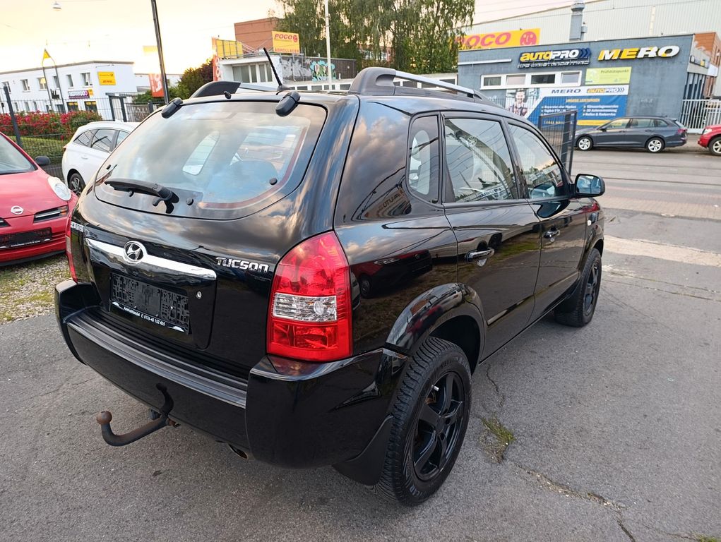 Hyundai Tucson Tucson 2.0 GLS*TÜV NEU*KLIMA*AHK*NUR 145TKM*ALUF