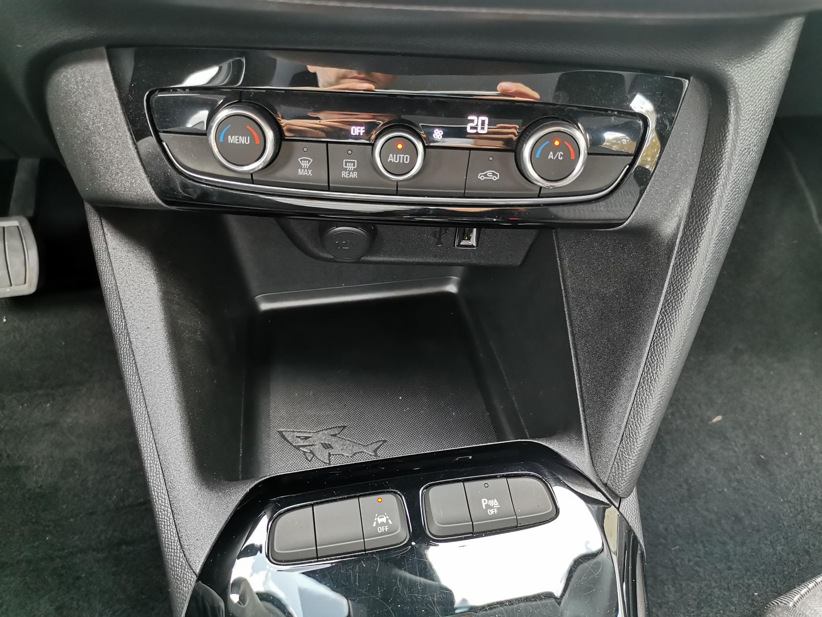 Fahrzeugabbildung Opel Corsa F -e Edition*PDC hin.+Cam*Carplay*Allwe.*