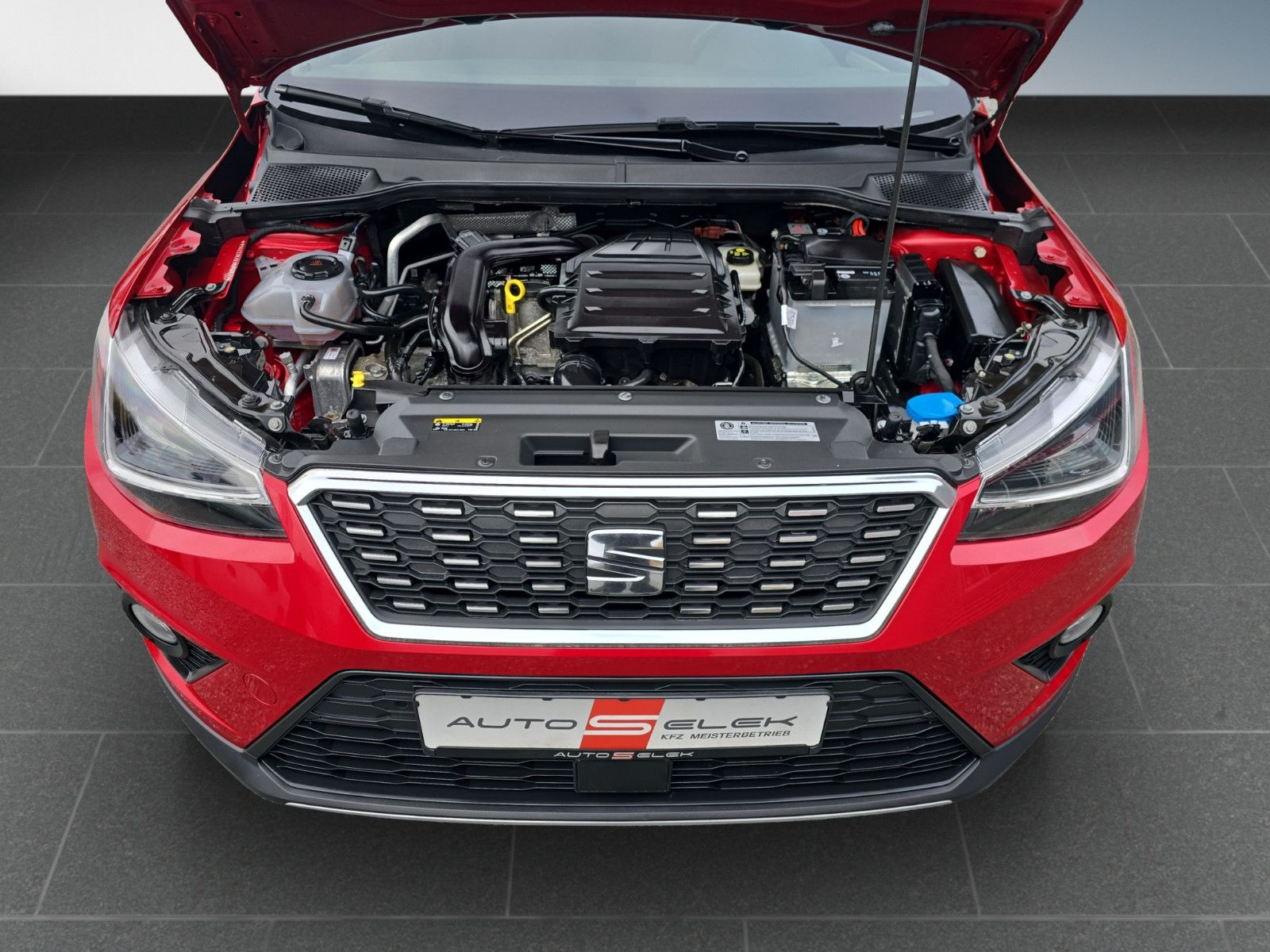 Fahrzeugabbildung SEAT Arona Xcellence*Navigationssystem AHK PDC SiTZHE