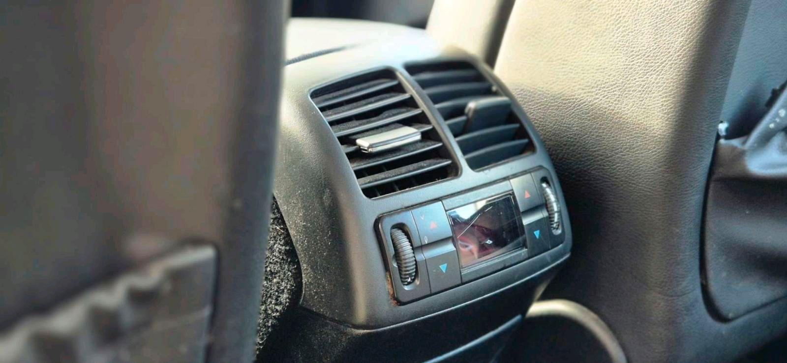 Mercedes-Benz E220 2008 — photo 10
