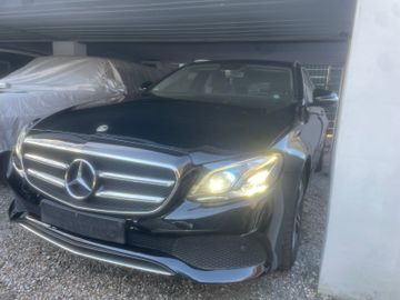Mercedes E 200 - 3