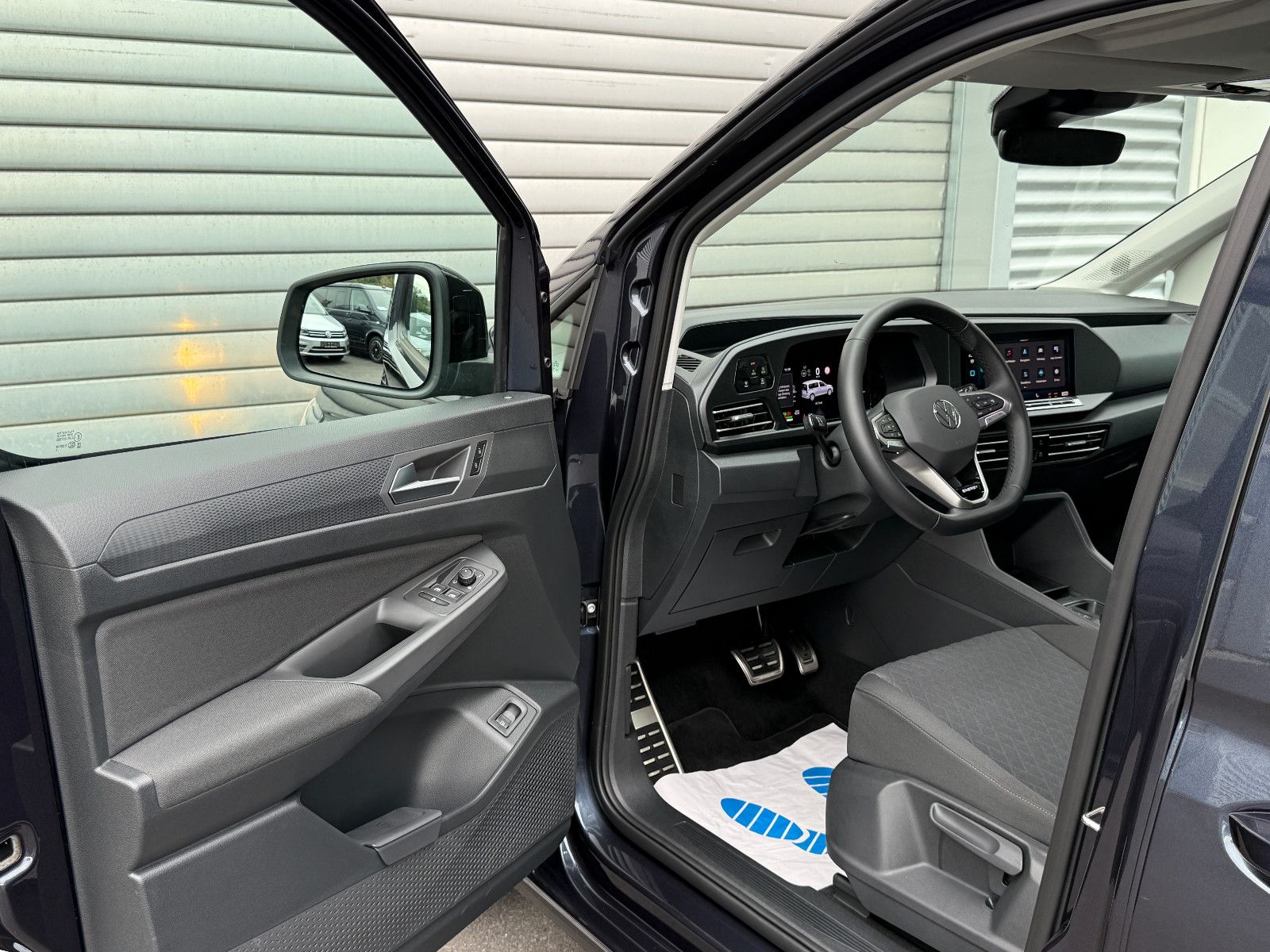 Fahrzeugabbildung Volkswagen Caddy Life "Energy" TSI eHybrid ACC Navi Kamera