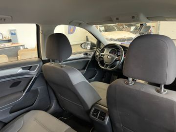MYAUTOCENTER – Gebraucht- und Jahreswagen mit Werkstattservice in Pfaffenhofen Volkswagen Golf VII Variant Comfortline BMT *Klima*TÜV*PDC*