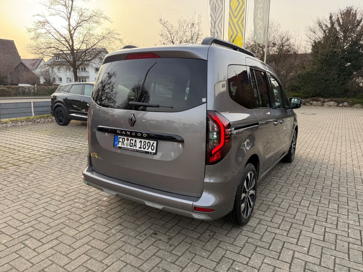 Fahrzeugabbildung Renault Kangoo III Techno Navi LED ACC Apple CarPlay And