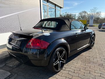 Fahrzeugabbildung Audi TT Roadster 1.8 T Xenon Leder SHZ Klimaaut. uvm.