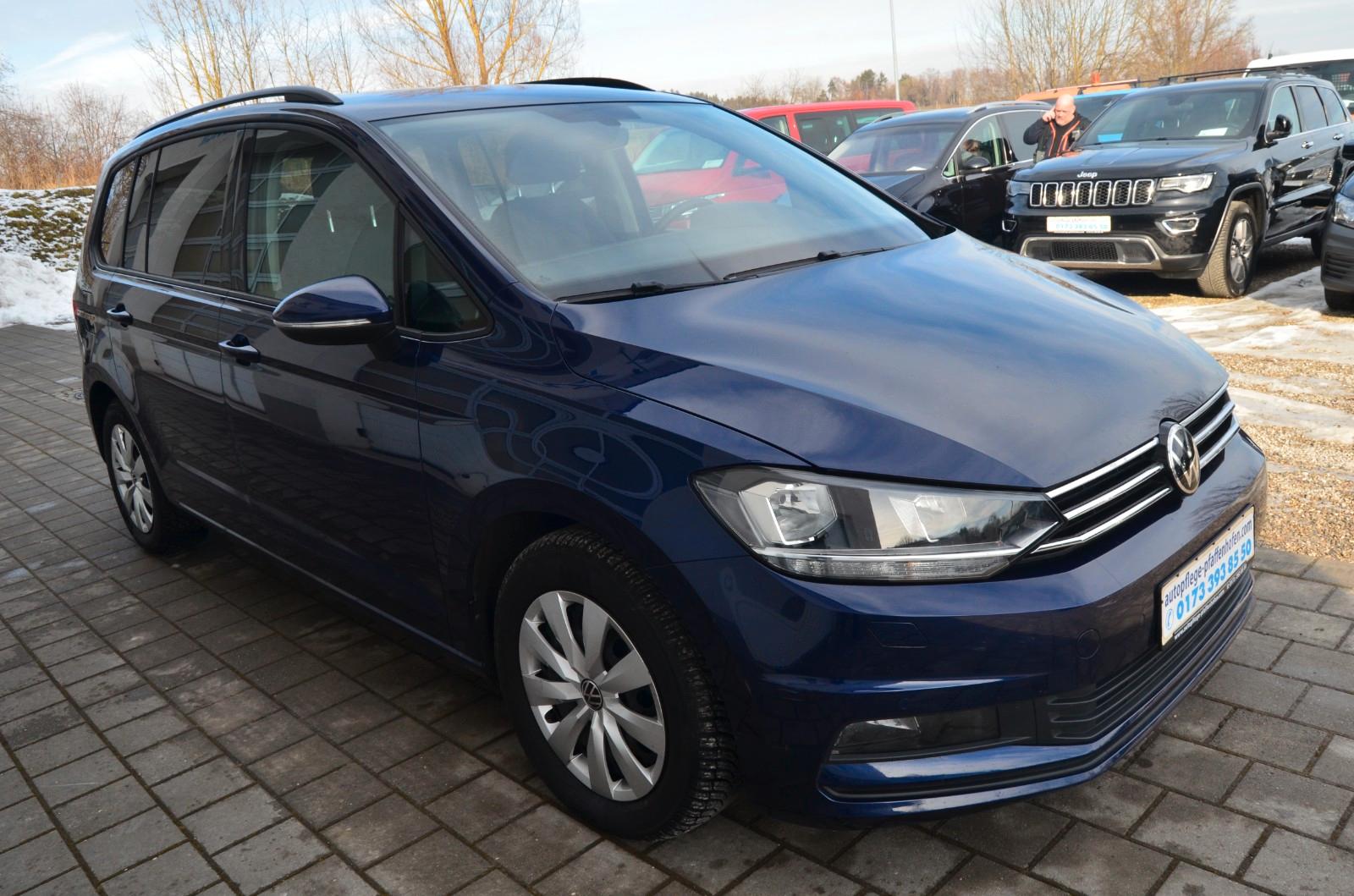 Volkswagen Touran 7Sitzer  BMT*Automatik*Navi*AHK*2HD*