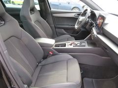 CUPRA Leon Sportstourer 2.0 TSI VZ 4Drive Matrix Pano CUPRA Leon Sportstourer 2.0 TSI VZ 4Drive Matrix Pano