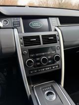 Land Rover Discovery Sport TD4 132kW Automatik 4WD SE SE - Land Rover Gebrauchtwagen in München