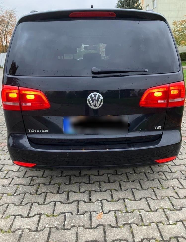 Volkswagen Touran 2012 — photo 8