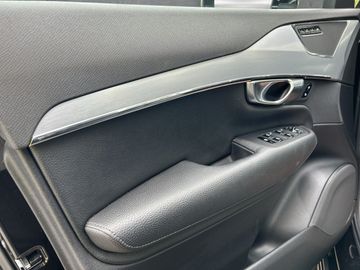 Volvo XC90 - 4