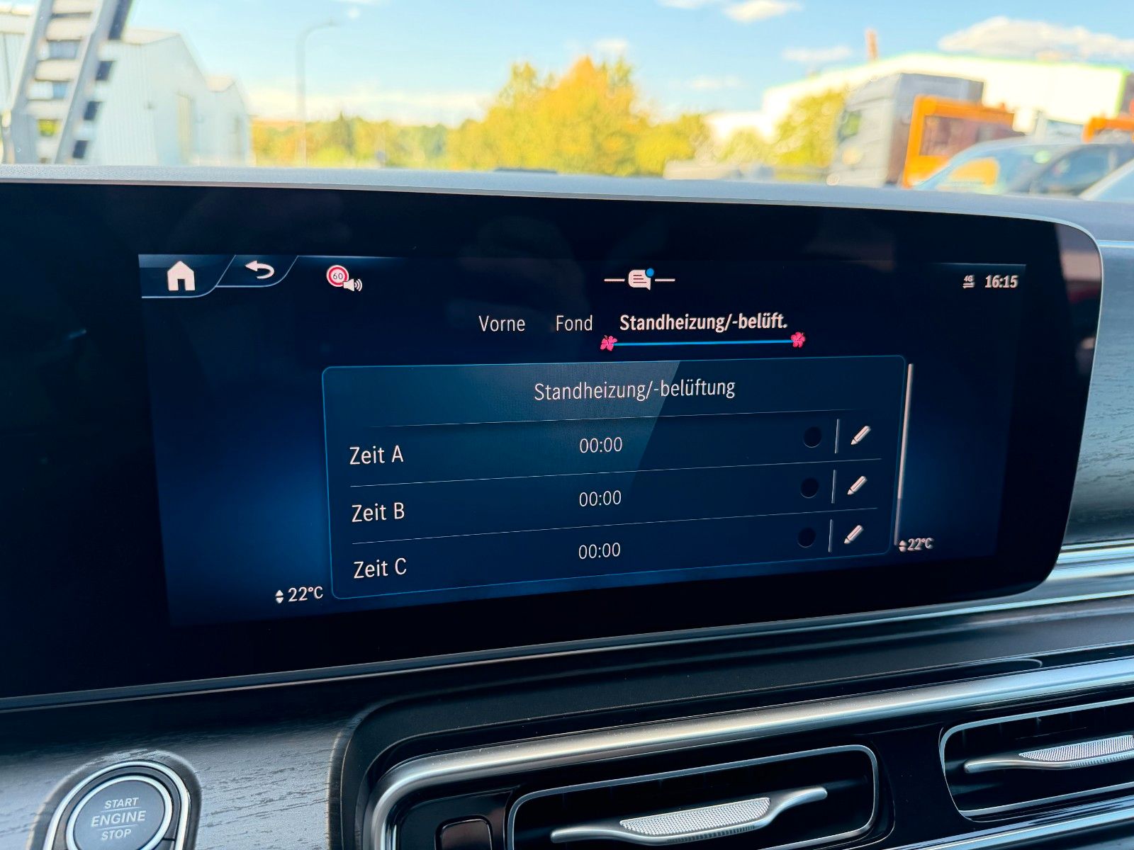 Fahrzeugabbildung Mercedes-Benz V 300 d STYLE AMG 4MATIC AIRMATIC DISTRONIC Pano