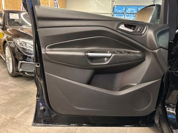 Ford Kuga Titanium *1. Hand*Klima*SHZ*Bluetooth*PDC*