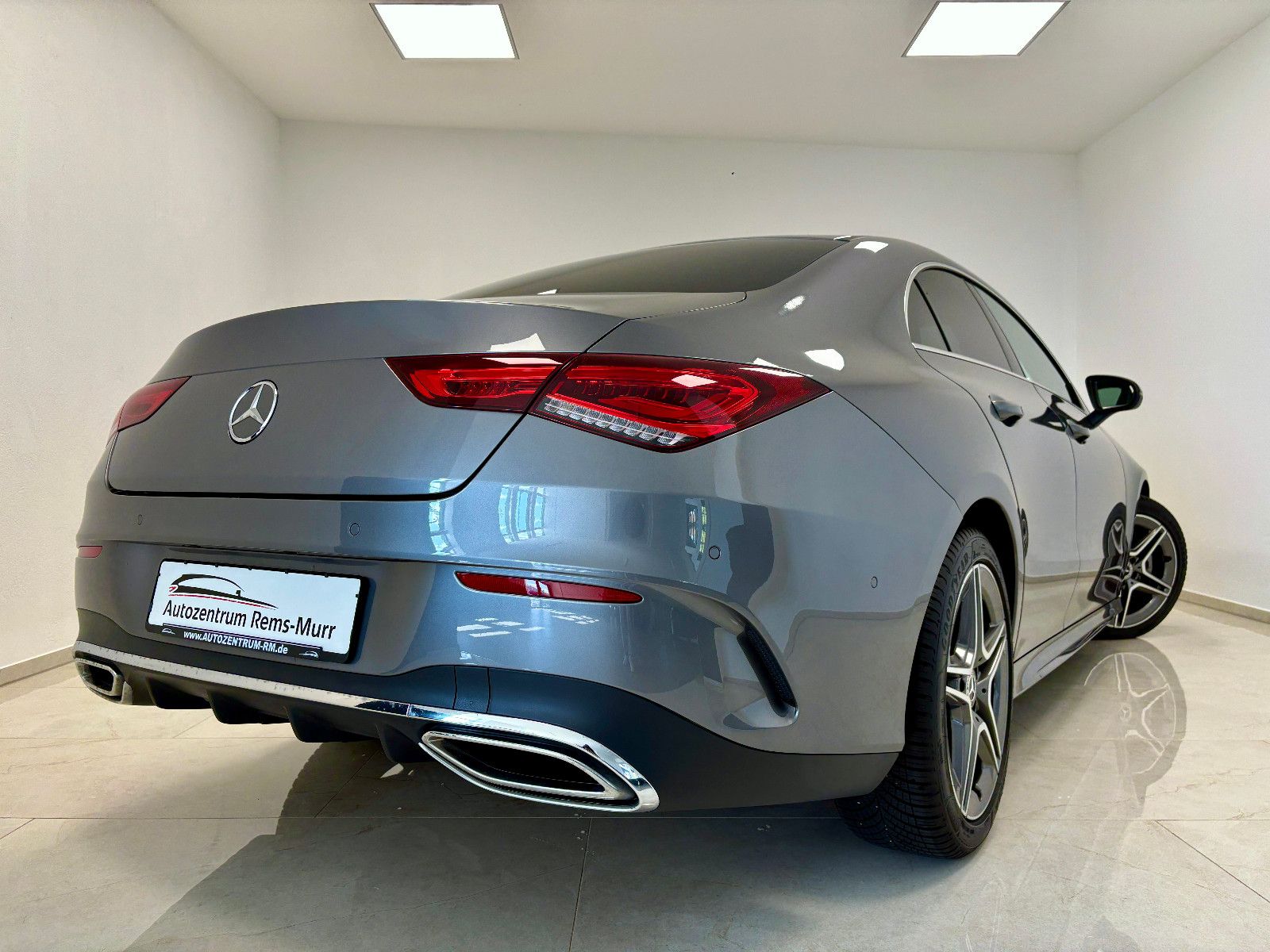 Mercedes-Benz CLA 200 AMG-LINE foto 4