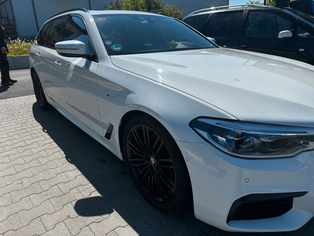 Image of BMW 530