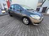 Toyota Auris 1.4 - - Toyota Auris in Mannheim