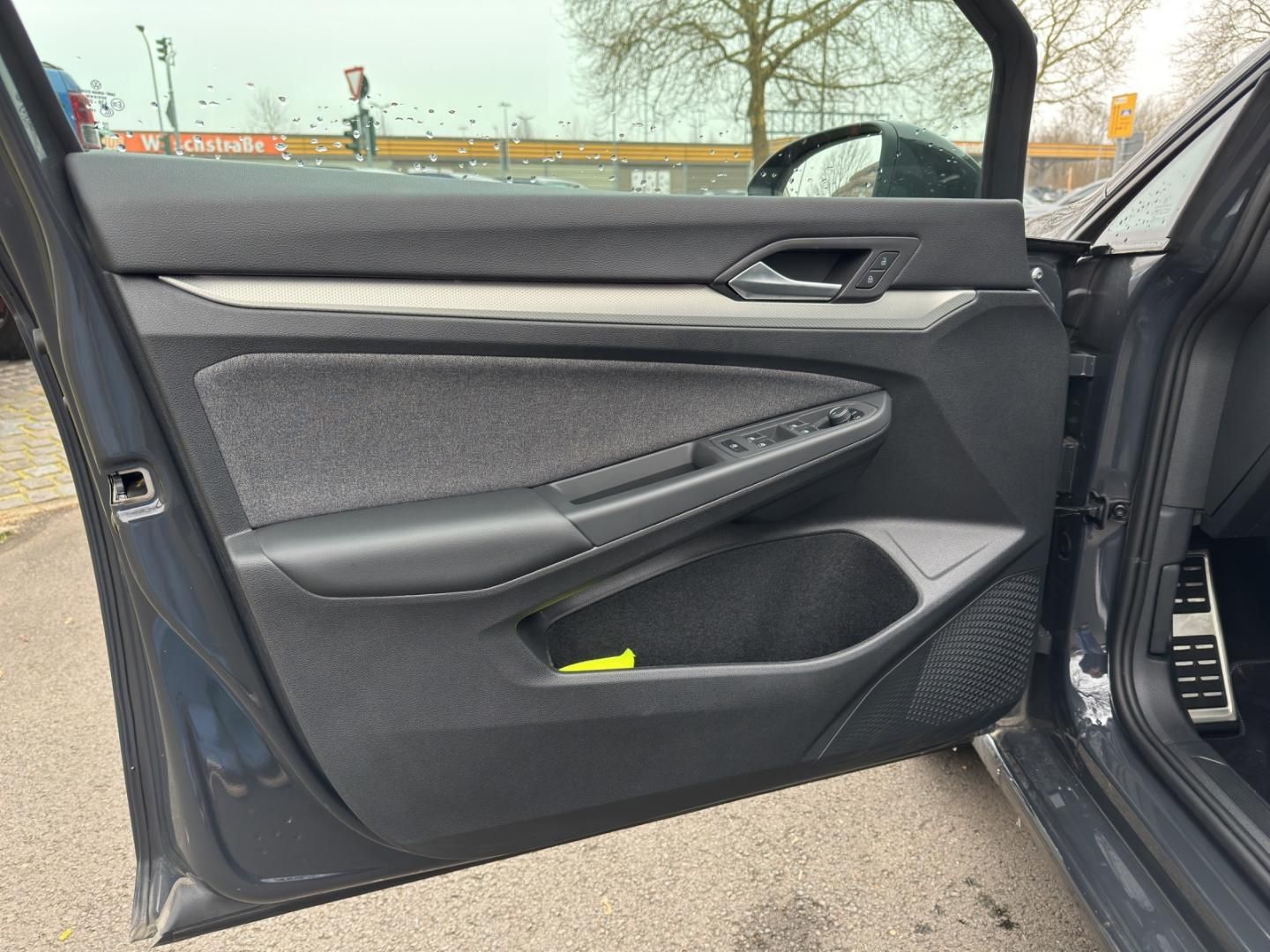 Fahrzeugabbildung Volkswagen Golf MOVE VIII 1.0 TSI Move ,RFK, GJR,SH, Climat