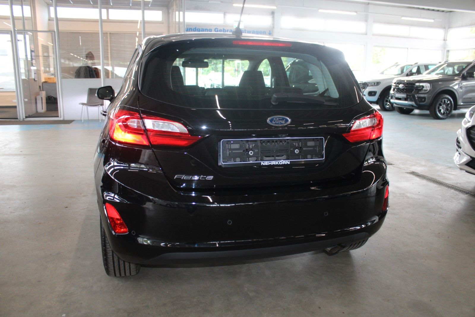 Fahrzeugabbildung Ford Fiesta Titanium 5-T LED RFK PANODACH ACC WinterP