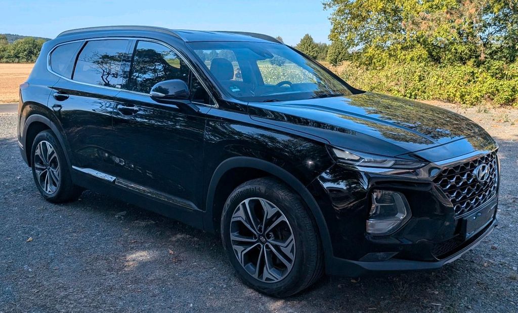 Image of Hyundai SANTA FE