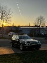 Mercedes-Benz Mercedes Benz E 350 T Modell LPG - Mercedes-Benz E 350 aus 2004