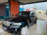 BMW X5 E70 - BMW X5: E70