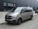 Volkswagen T6.1 Multivan 2.0 TDI DSG/4MOTION/ACC/APP/SHZ - mit Diesel-Antrieb: Beige, Sitzheizung, mit Klimaanlage
