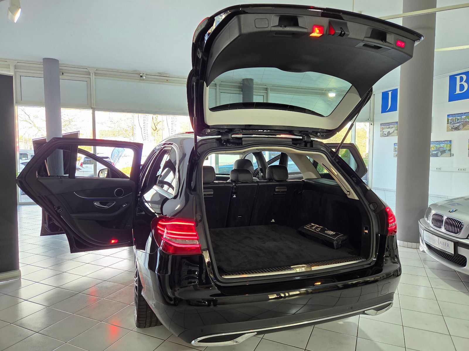 Mercedes-Benz C 220d T 4M AVANTGARDE PANO RFK foto 11