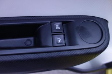 Bild 10 Renault Twingo Liberty