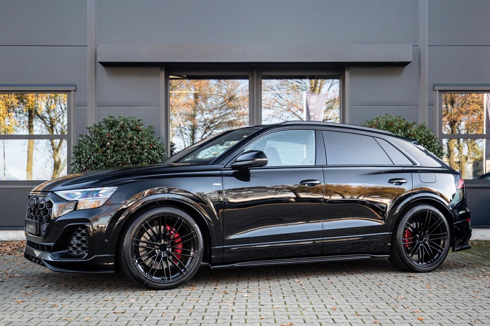 Audi Q8 60 TFSI e Competition 490pk, Carbon, Full-opt imagem 2