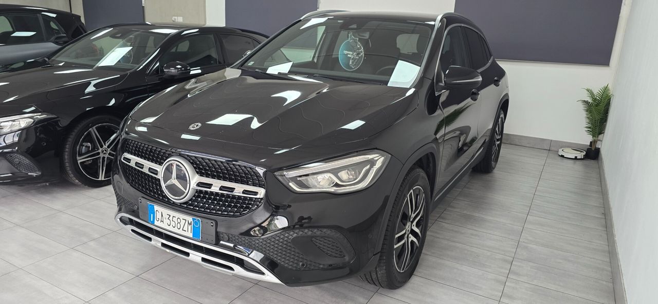 Mercedes-Benz Mercedes Gla .