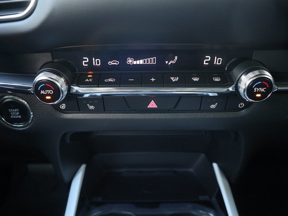 Fahrzeugabbildung Mazda CX-30 2025 M-Hybrid Exclusive-Line G-140 AT NAVI