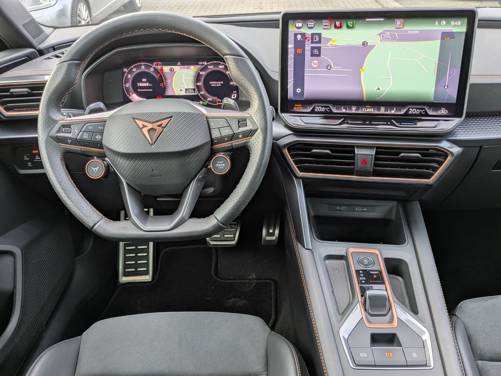 Fahrzeugabbildung CUPRA Leon 1.5 eTSI EDGE DSG*ACC*KAM*18"5JGARANTIE