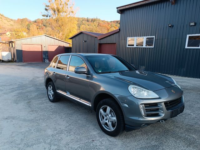 Porsche S 4.8 V 8 SHZ LEDER PDC Allrad/Schiebedach