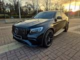 Mercedes-Benz GLC 63 AMG S Coupé / Erstbesitzer - schwarze Mercedes-Benz GLC 63 AMG