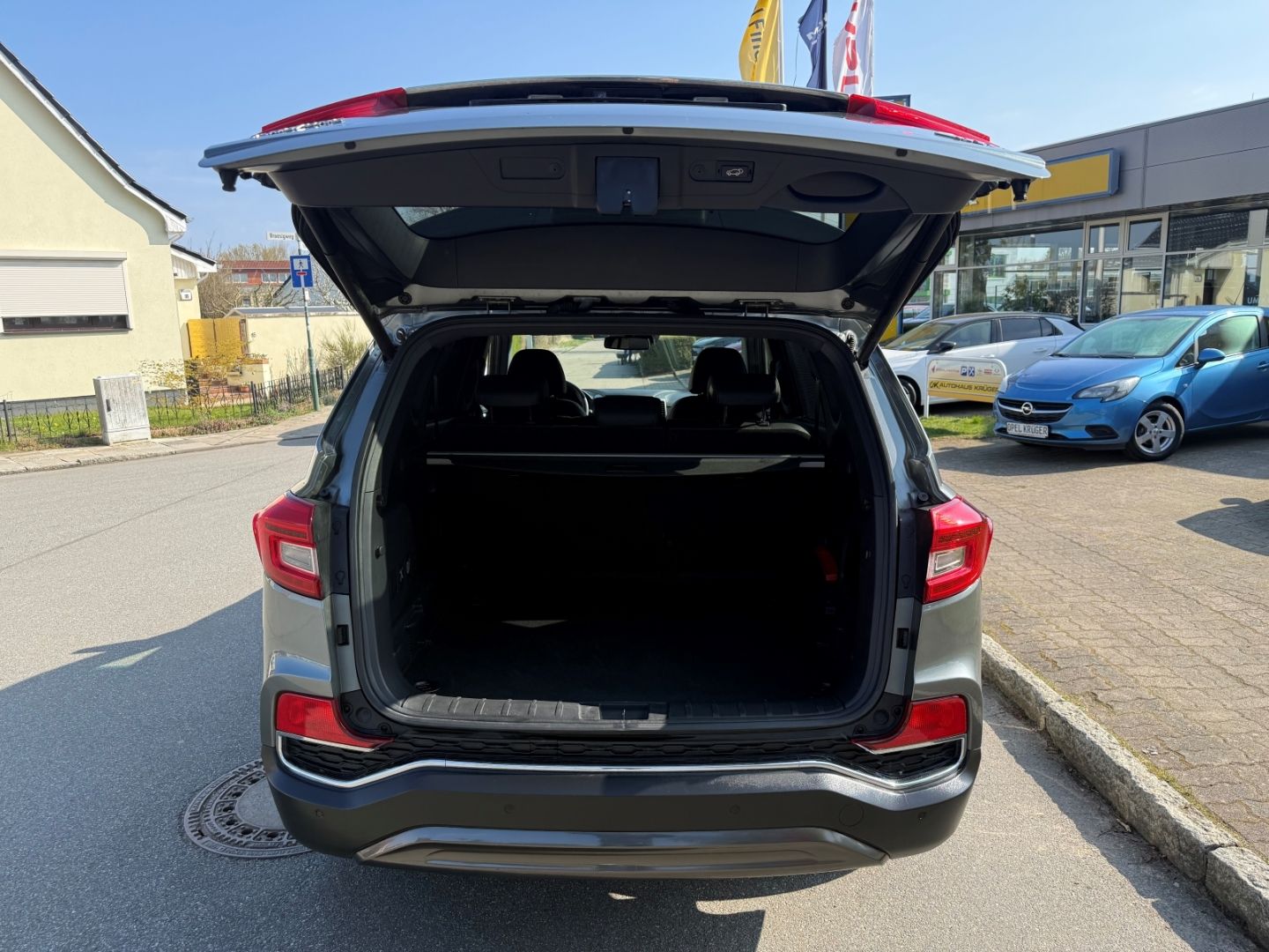 Fahrzeugabbildung KGM Rexton 2.2 AWD AT Sapphire Leder+SHZ+LHZ+Kamera