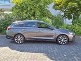 Hyundai i30cw 1.4T DCT Premium *2.HAND*E-SITZ*NAV*STANDH - Hyundai i30: Cw