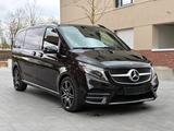 Mercedes-Benz V 300 d AMG  kompakt Standheizung LED R-Kamera - Mercedes-Benz V 300 aus 2020