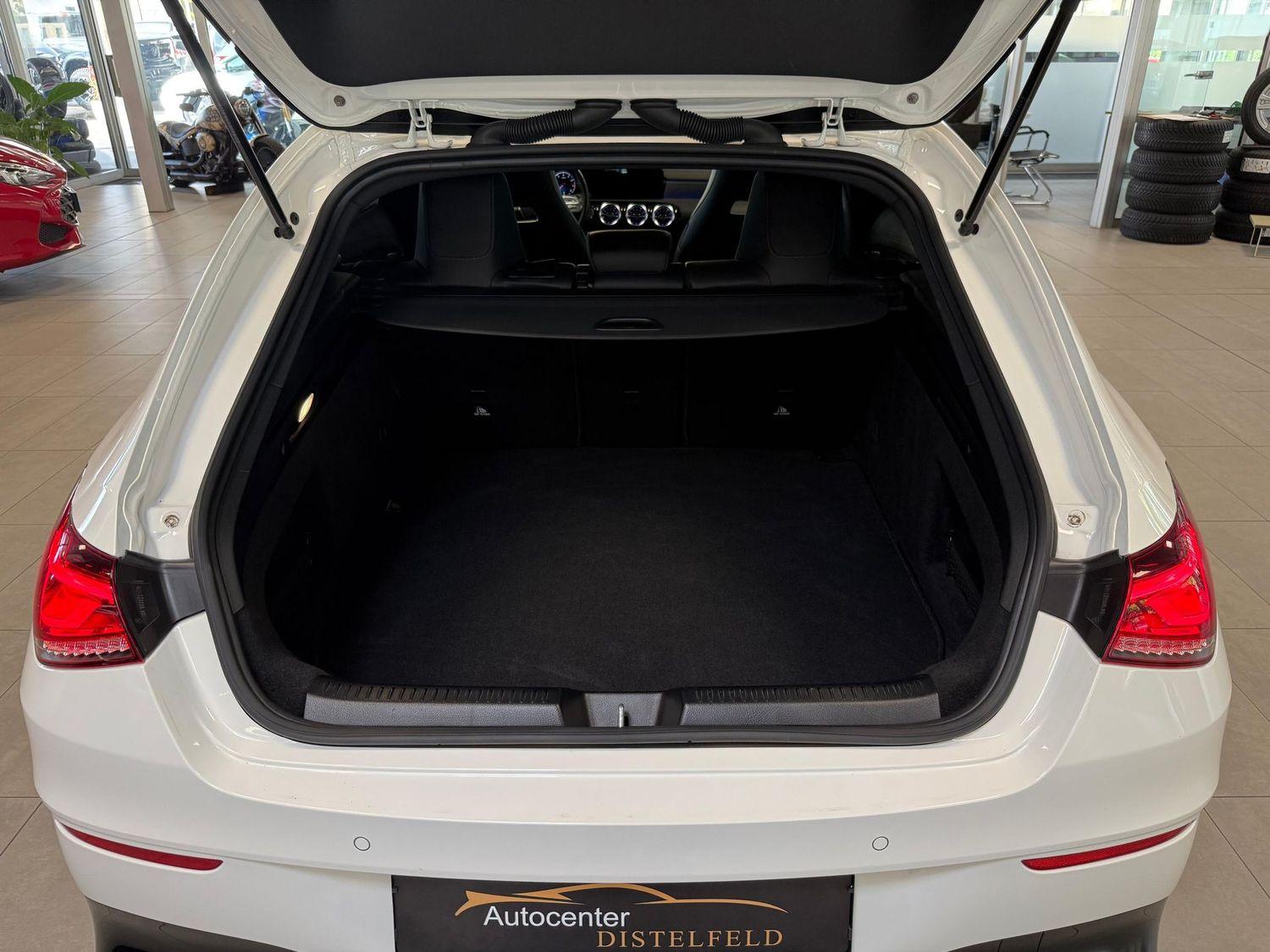 Mercedes-Benz CLA 35 AMG Shooting Brake Automatik Panorama 